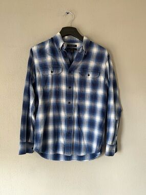 Banana Republic Men’s Standard Fit Blue Button Up Flannel Size Medium